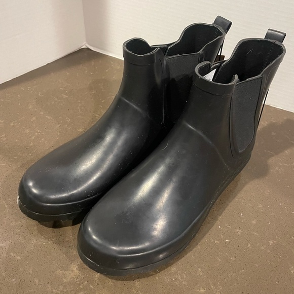 Western Chief Shoes - NWT Western Chief Black Women’s Rain Boots